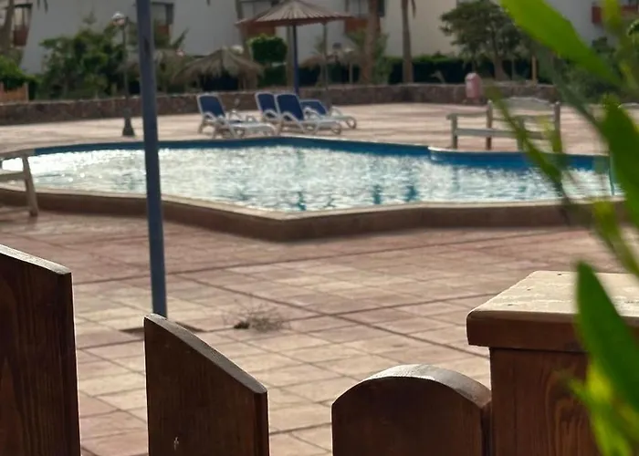 خاصة بمنتجع هوليداي ان فانتازيا - راس سدر باطلالة على البحر Vakantiehuis