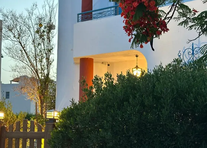 خاصة بمنتجع هوليداي ان فانتازيا - راس سدر باطلالة على البحر Vakantiehuis *